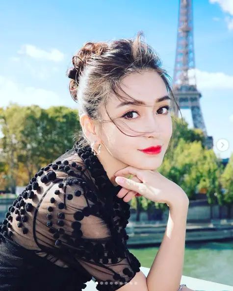 Angelababy in Dior in front of Eiffel Tower for Paris Fashion Week﻿
