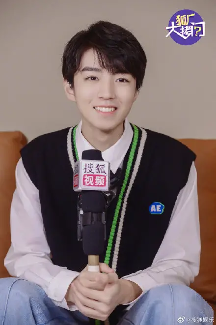 Fans Feel Bad for Karry Wang Jun Kai After He Reveals How Much He Weighs