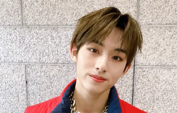 WayV's Win Win Apologizes After He was Spotted Hanging with Female Friends