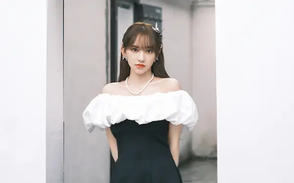 Cheng Xiao Vents Out Frustration After Getting Criticized for Donating Too Little for Zhengzhou Flooding